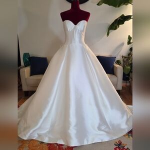 Pronovias Ivory Bridal Gown Size 8